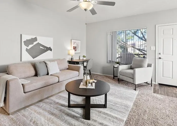 Apartment Landing Modern With Amazing Amenities *