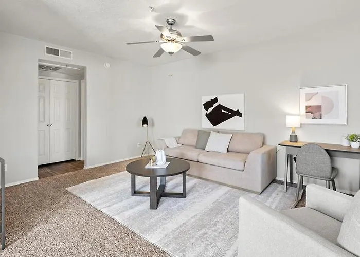 Apartment Landing Modern With Amazing Amenities Gilbert