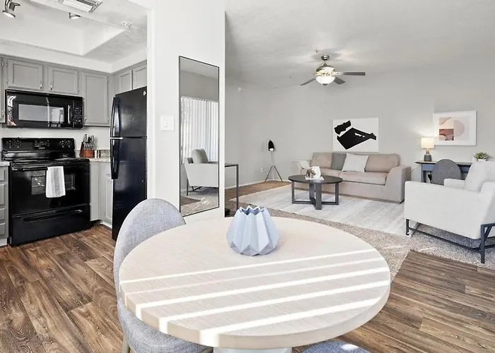 Landing Modern With Amazing Amenities Gilbert